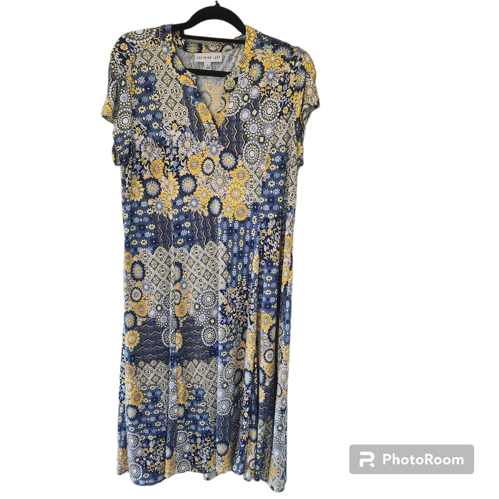 Southern Lady blue and yellow floral maxi dress. Size large.